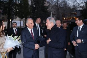 Hulusi Akar’dan Başkan Zolan’a Ziyaret