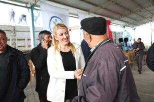 Merkezefendi’de Üreticilere Destek Sürüyor