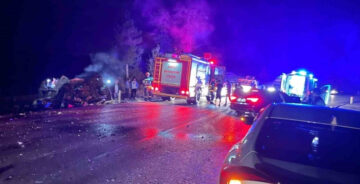 İki Otomobil Kafa Kafaya Çarpıştı: 1 Ölü, 4 Yaralı