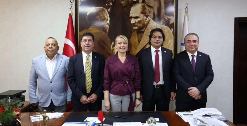 CHP Heyeti Üç Günde 16 Başkanla Görüştü