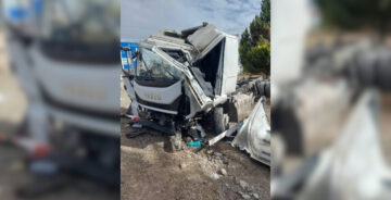 Meyve Yüklü Tır Devrildi: 1 Yaralı