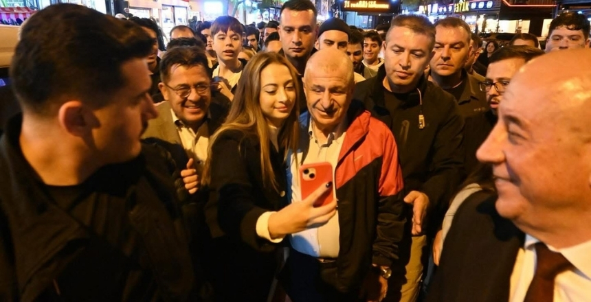 Ümit Özdağ Denizli’de Gençlerle Buluştu