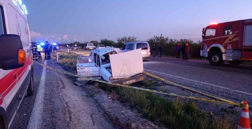 Çivril’de Feci Kaza: 1 Ölü, 4 Yaralı
