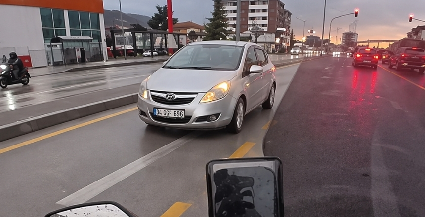 Ters Yönde İlerleyen Otomobile Ceza