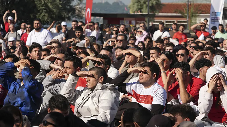 YKS Nedeniyle Dev Ekranlarda Maç Yayınına Kısıtlama